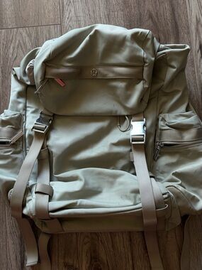 Lululemon Wunderlust Backpack 25L - Light Grey
